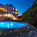 Tihi Iii Apartment Vodice