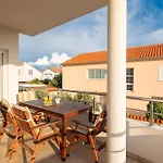 Apartment Tihi Iii
