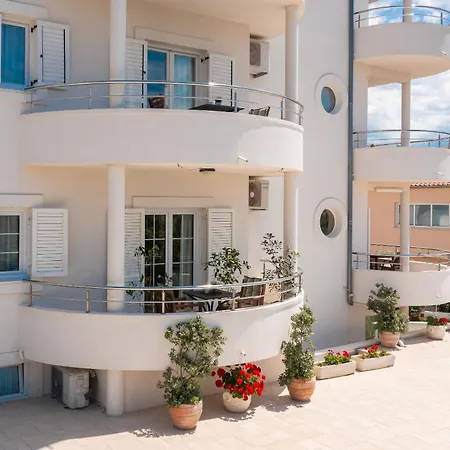 Apartment Tihi Iii
