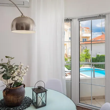 Apartment Tihi Iii Vodice