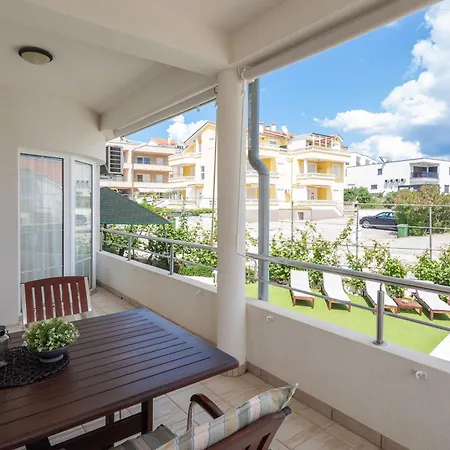 Tihi Iii Apartman Vodice