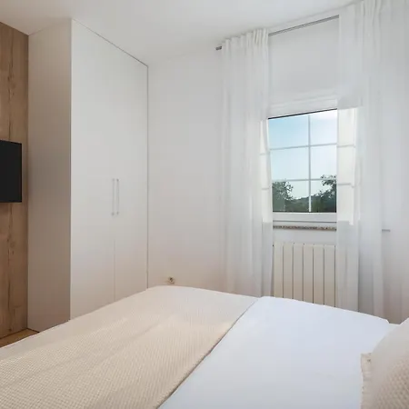 Apartment Tihi Iii