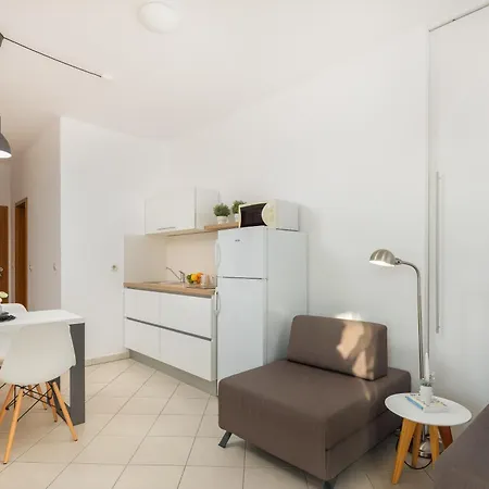 Tihi Iii Apartment Vodice
